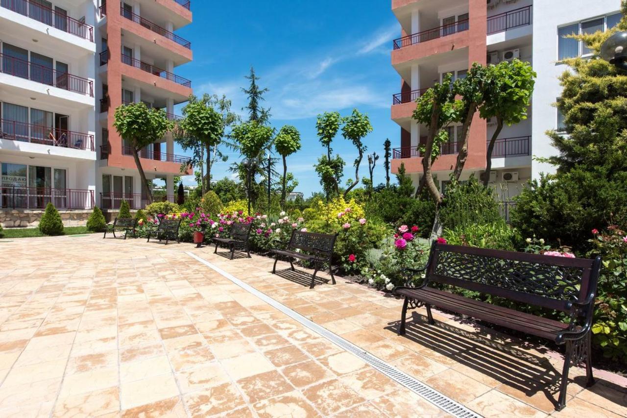 Gt Riviera Fort Beach Apartments Ravda ภายนอก รูปภาพ